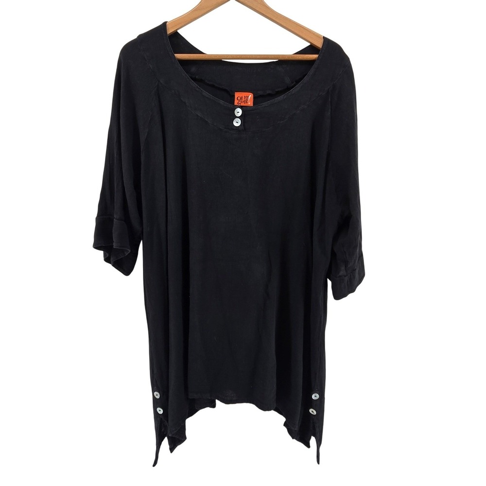 Oh My Gauze Tunic Womens O/S Black Cotton Gauze Lagenlook Sharkbite Hem Top